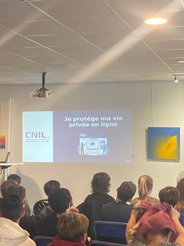 Interventions de la CNIL pour les élèves de 5° - St-Jo